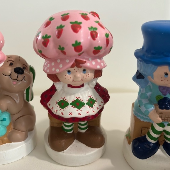 Strawberry shortcake glazed ceramic 5” figurines in excellent condition - Picture 8 of 14